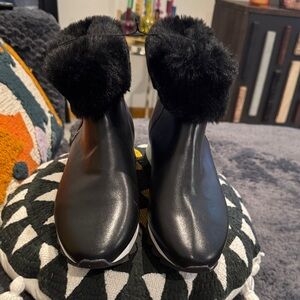 Dkny Black Winter Boots with Fur Detail
